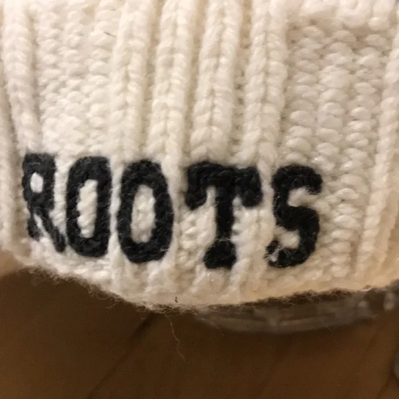 ROOTS hat - Picture 2 of 4